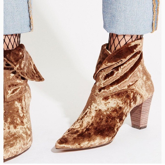 Free People Shoes - SOLD New Size 40 Free People Moonlight Heel Booties In Brown